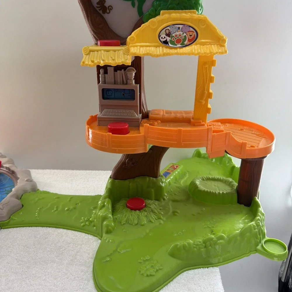 Fisher-Price Little People Share & Care Safari Interactive Playset works